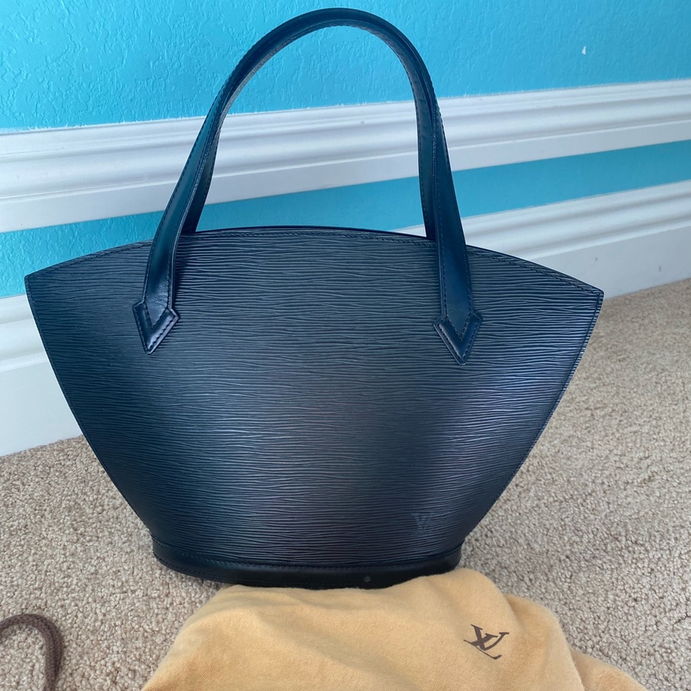 black LOUIS VUITTON hand bag